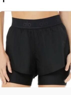Alo Yoga Catch The Light Shorts SMALL LIKE NEW